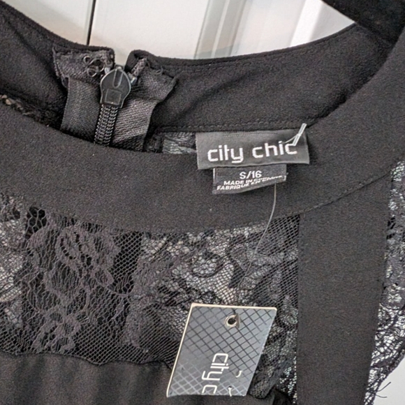 City Chic Dress with Lace Detail - Picture 7 of 9